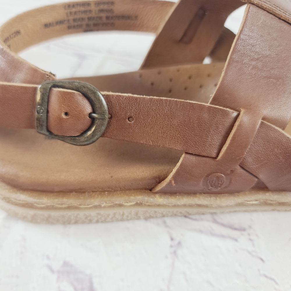 Born Tan Leather Thong Sandals - size 8 - Picture 6 of 10